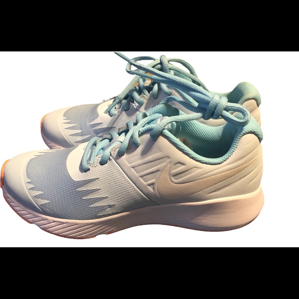 Brand New Nike Star Runner tennis shoes size 6Y - Picture 2 of 5